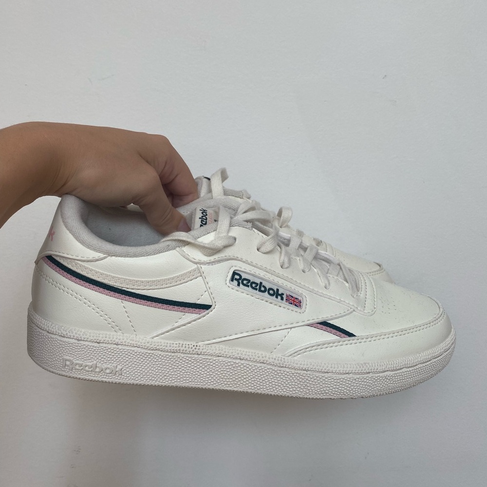 Brand New Reebok Classics Vegan Sneakers 👟